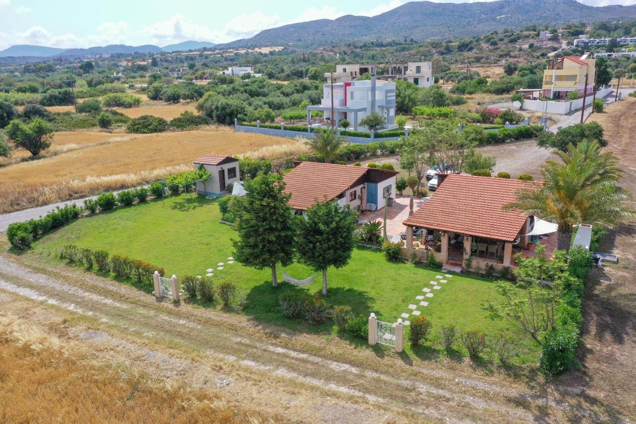Ilaira Sea View Bungalow Jenádi Kültér fotó